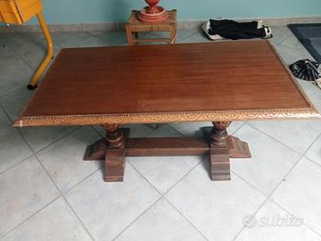 Tavolo rettangolare in legno