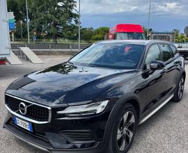 VOLVO V60 Cross Country 2000D4 AWD