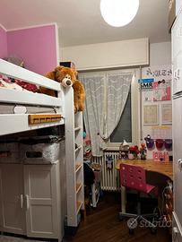 Cameretta FLEXA 2letti, sopraelevato+spazio giochi