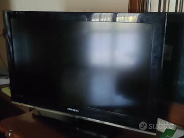 TV SAMSUNG 32" LCD