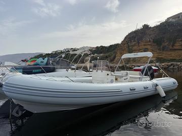 Gommone BWA 750 con motore Suzuki 250 cv