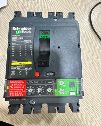 Interruttore industriale Schneider
