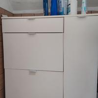 Scarpiera bianca a due scomparti.