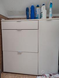 Scarpiera bianca a due scomparti.