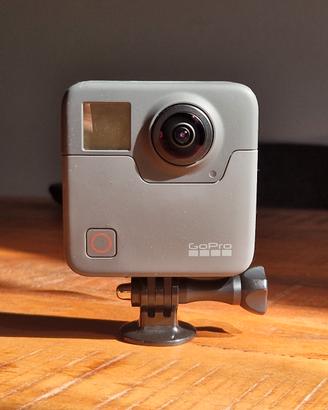 GoPro Fusion 360° + 2 schede SD sandisk