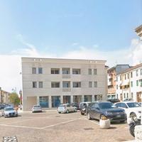 Box auto zona centralissima di Aviano