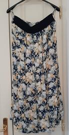 Gonna lunga con fantasia floreale.