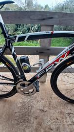 bici in carbonio 