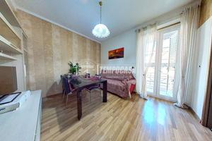 QUADRILOCALE VIA CRUTO 18 L