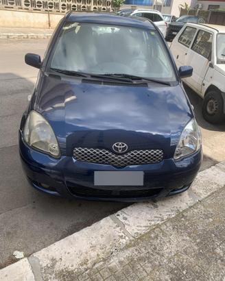 Auto Toyota Yaris