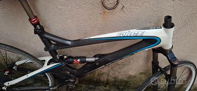 Bicicletta GT Force Carbon