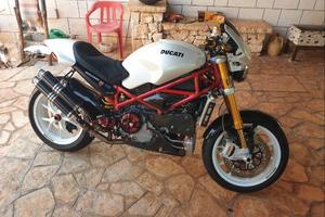 Ducati monster  S4RS Testastretta