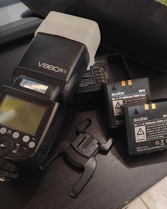 godox flash v860 II + accessori e batterie 