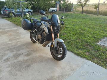 Honda cb 650 r 