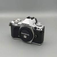 Olympus OM-D E-M5 Mark II