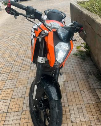 Duke 125