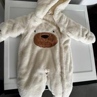 2 tute da passeggio per neonati.