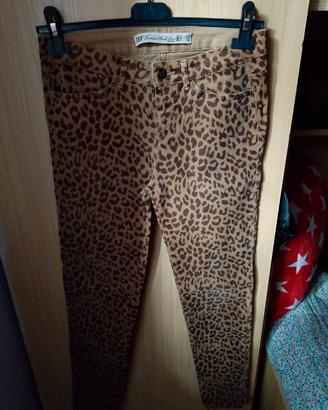 jeans con stampa leopardata elasticizzato