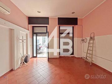 NEGOZIO - 58M² - VIA REVOLTELLA, 7 (TS)