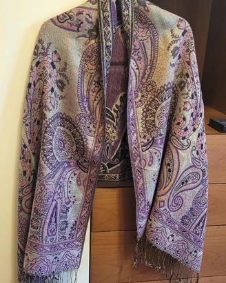 Stola elegante double face con frange