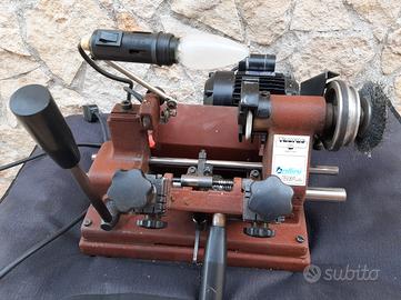 Macchina Duplicatrice Chiavi Piatte Universali Mar