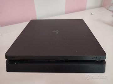 Playstation 4 con tre giochi