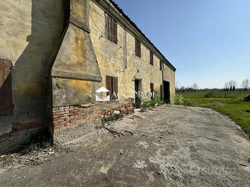 RIF.LLE3 - CASCINA DA RISTRUTTURARE CON POSSIBILI