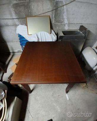 12 Tavoli in legno massiccio