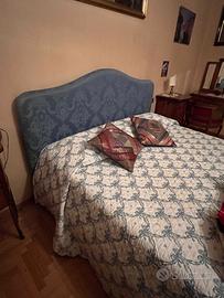Letto matrimoniale con testata imbottita e rete ri