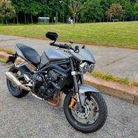 Triumph Street triple 675R