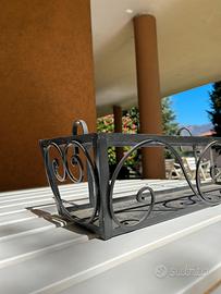 Fioriera in ferro battuto