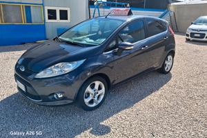 Ford Fiesta 1.4 TDCi 68CV 5 porte Titanium