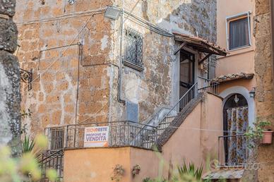 2 LOCALI A CORCHIANO