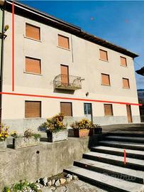 Rustico / Casale di 244 m² con più di 5 locali e b