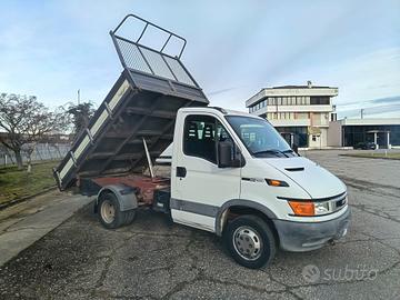 Iveco Daily 35C9 Ribaltabile trilaterale - 2004