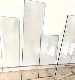 ARREDAMENTO NEGOZIO ABBIGLIAMENTO E CALZATURE