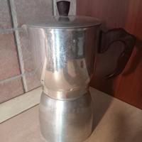 caffettiera in alluminio antico 