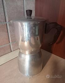 caffettiera in alluminio antico 