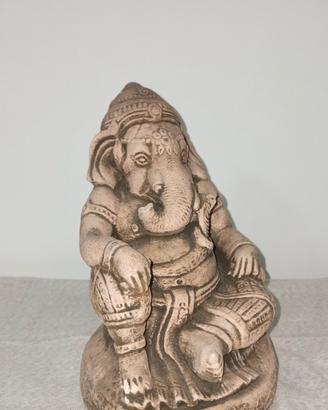 statua Ganesha in pietra