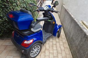 Scooter elettrico 4 ruote per anziani o disabili