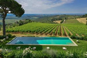 Villa di 800 m² con più di 5 locali a Castelnuovo 