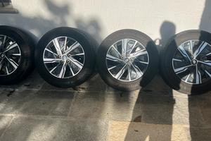 Cerchi lega e Gomme Hyundai tucson 2022 215/65 R17