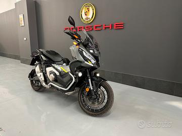 Honda x-adv 750