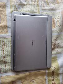 Tablet Huawei T3 con tastiera

