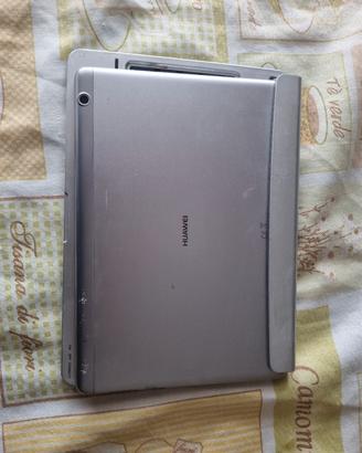 Tablet Huawei T3 con tastiera

