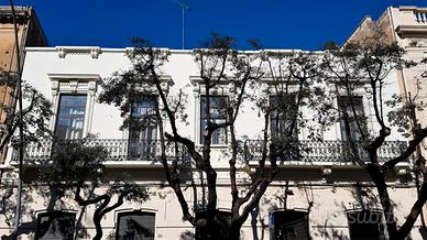 Ampia stanza privata in appartamento condiviso