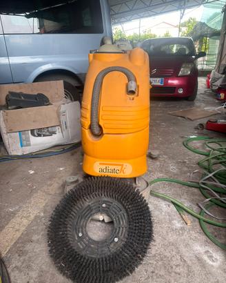 Lava asciuga pavimenti professionale