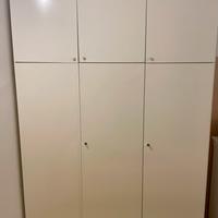Armadio a tre ante colore bianco