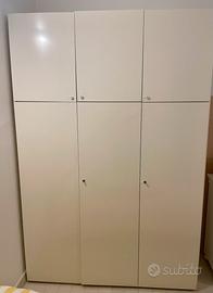 Armadio a tre ante colore bianco