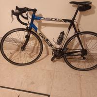 bici fa corsa uomo